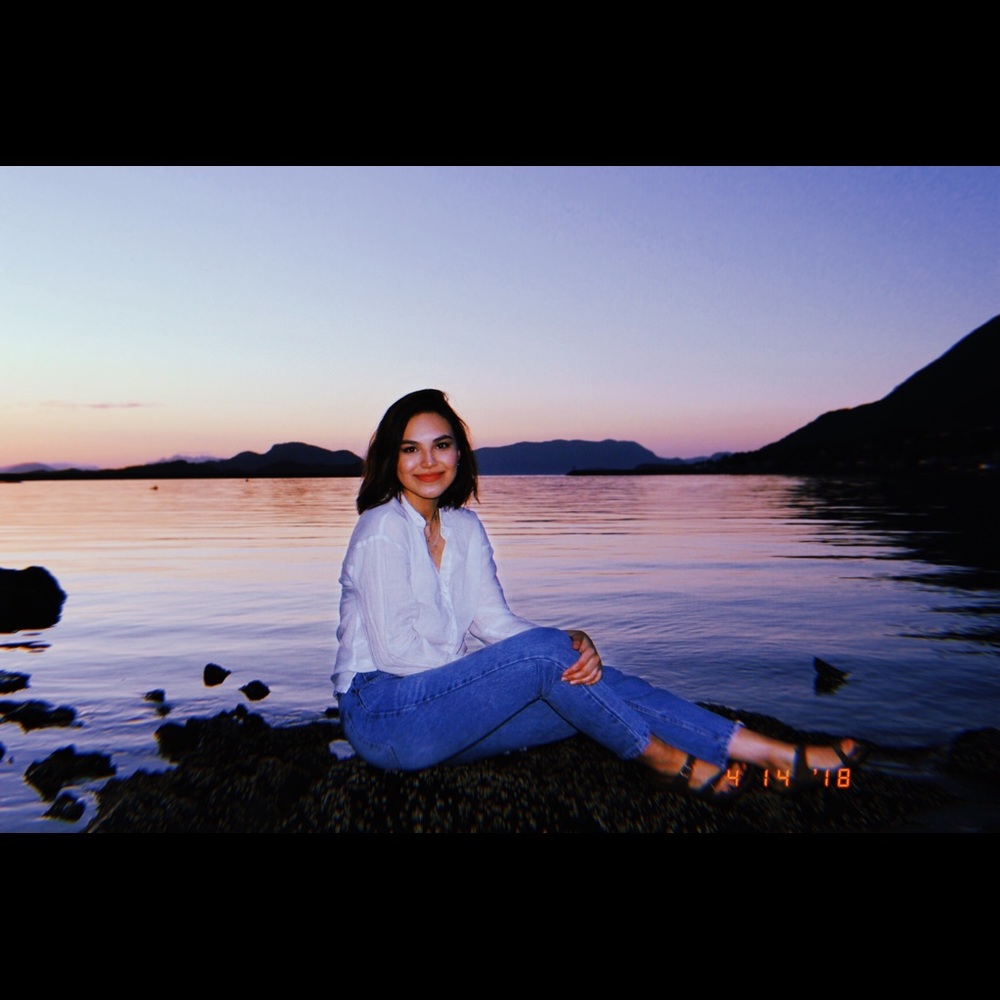 Meet your Posher, Elizabeth